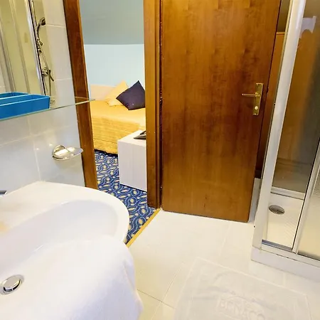 Отель Benaco 3*