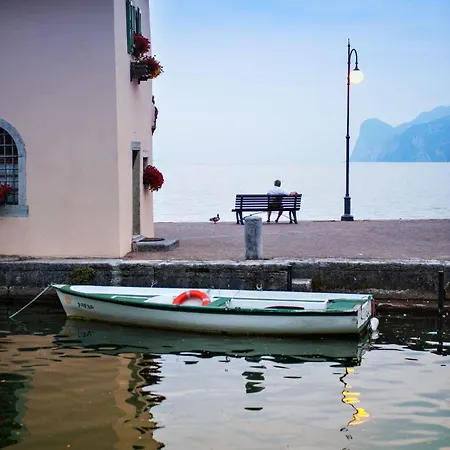 Отель Benaco